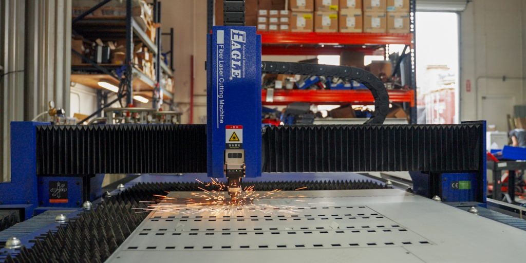 How Custom Panelboards Improve Reliability in Industrial Applications